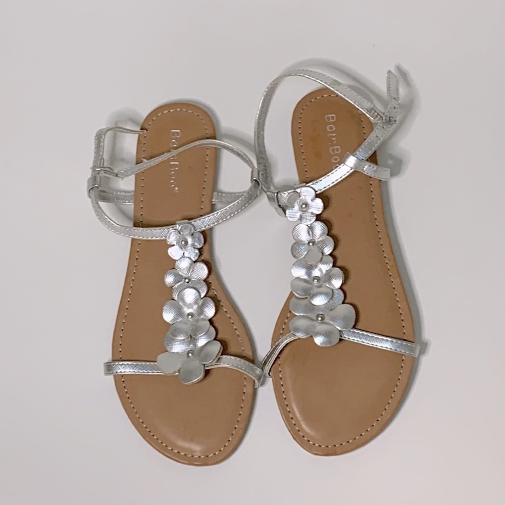 Bamboo girls t-strap style  sandals size 4